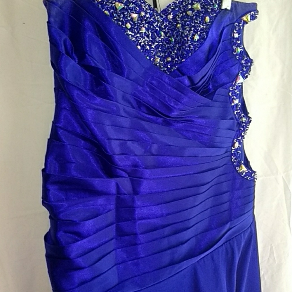 Evening or prom gown